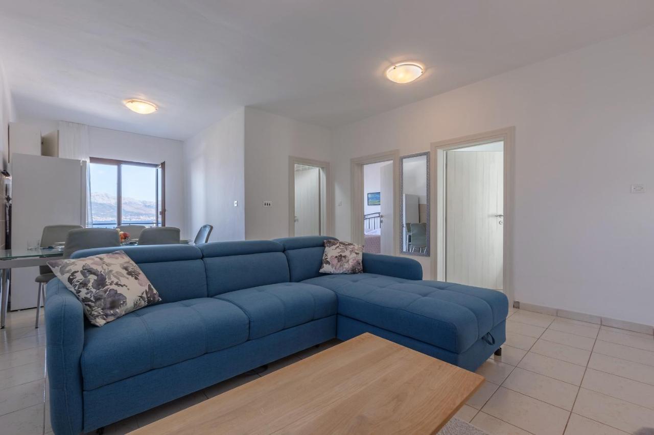Holiday Home Insulam Mare Trogir Exterior photo